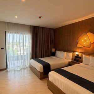 Premium Swim-up Room