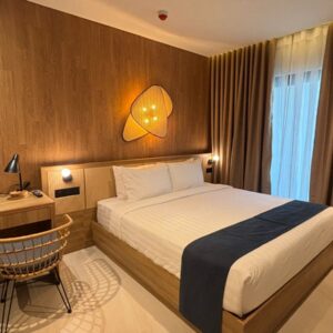 Seaview Swim-up Room